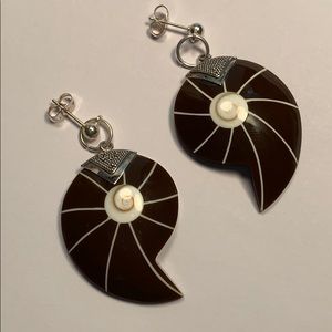 Intriguing Shell Dangling Earrings